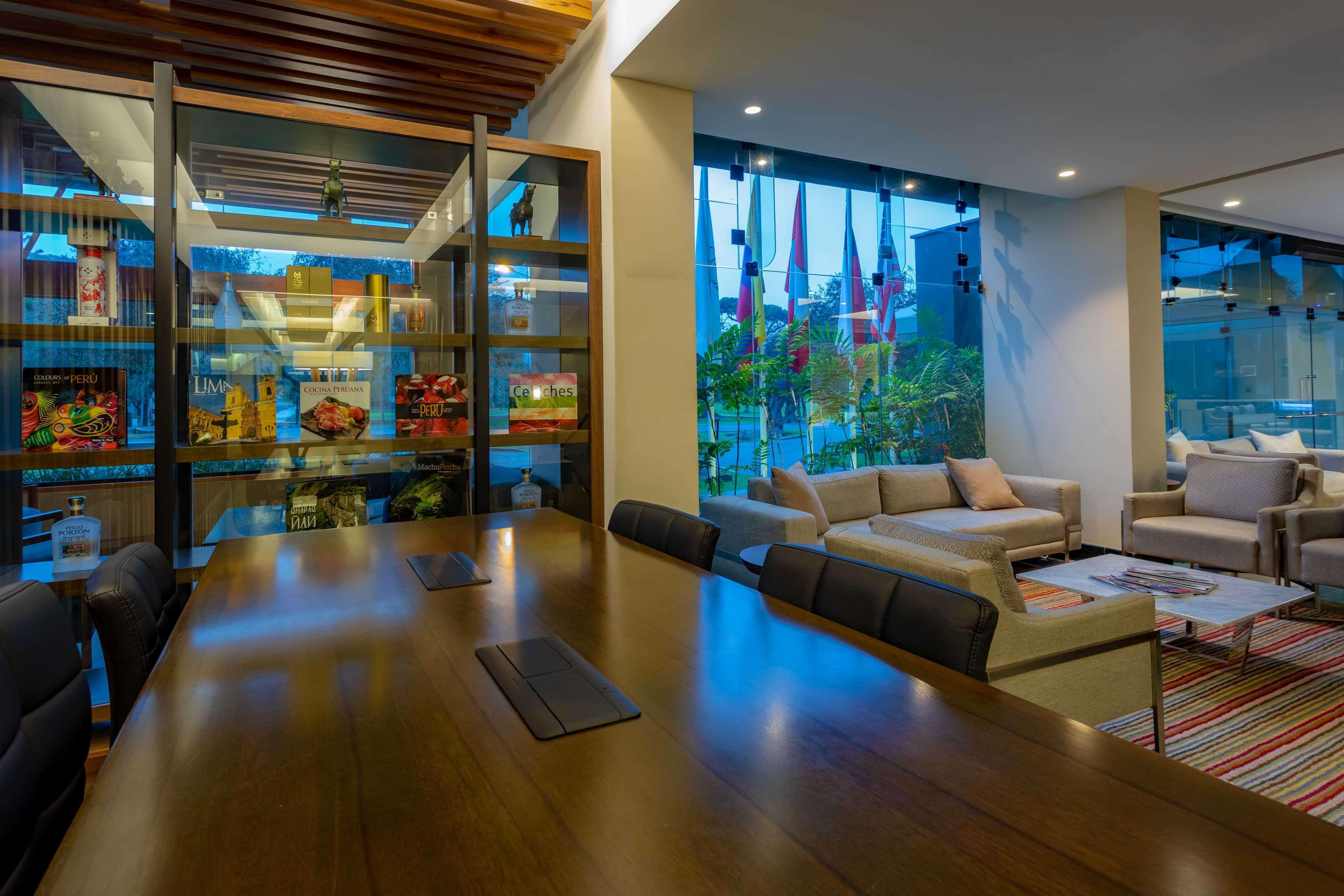 Sonesta Hotel El Olivar Lima Exterior foto The lobby of the hotel